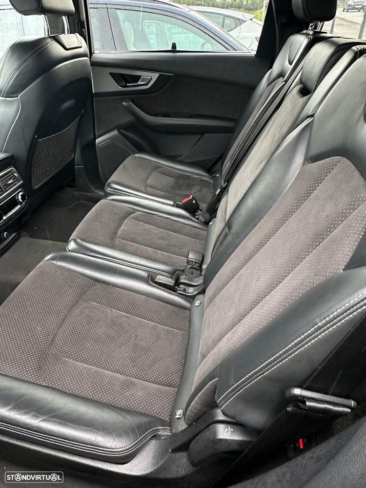 Audi Q7 3.0 TDI quattro S-line Tiptronic 7L - 22