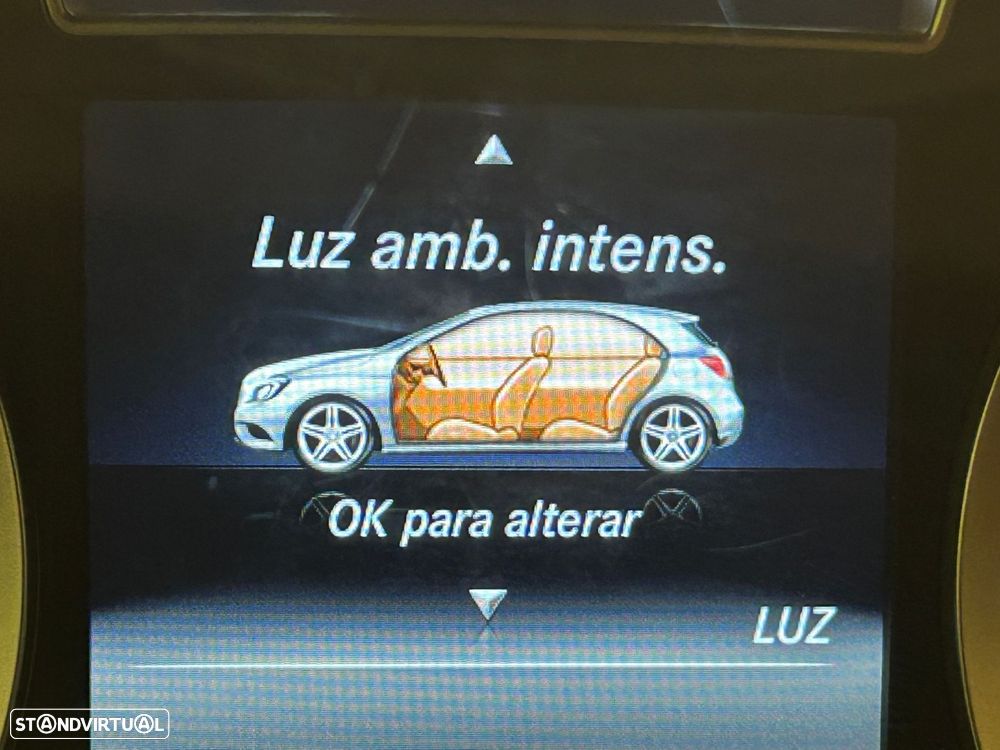Mercedes-Benz A 180 CDI BE AMG Line - 17
