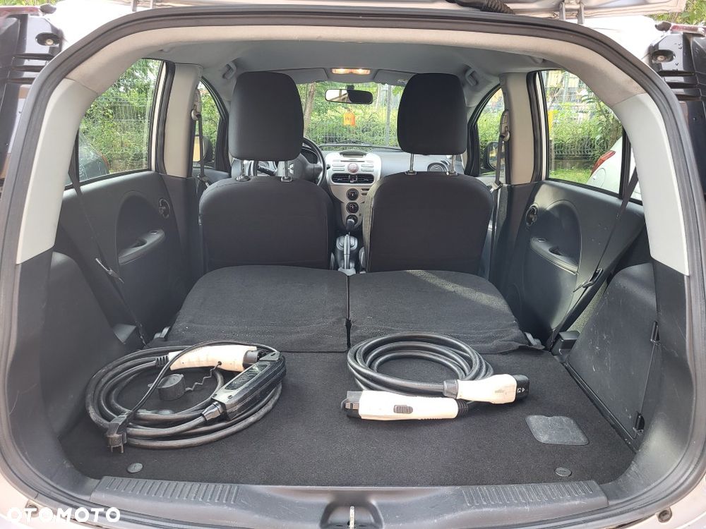 Mitsubishi i-MiEV Standard - 10