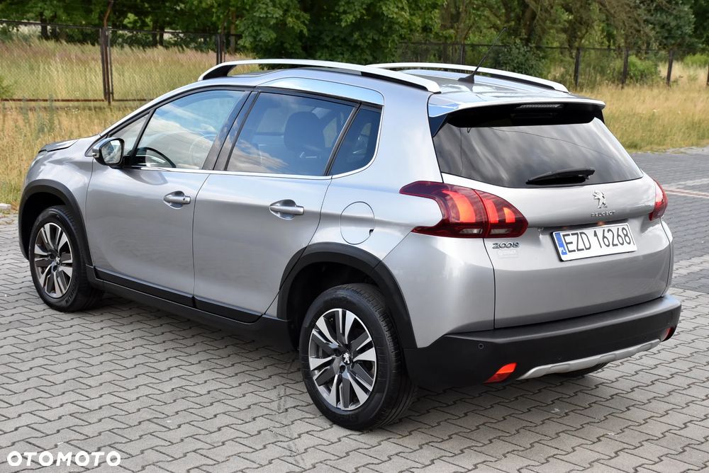 Peugeot 2008 BlueHDi 100 Allure - 18