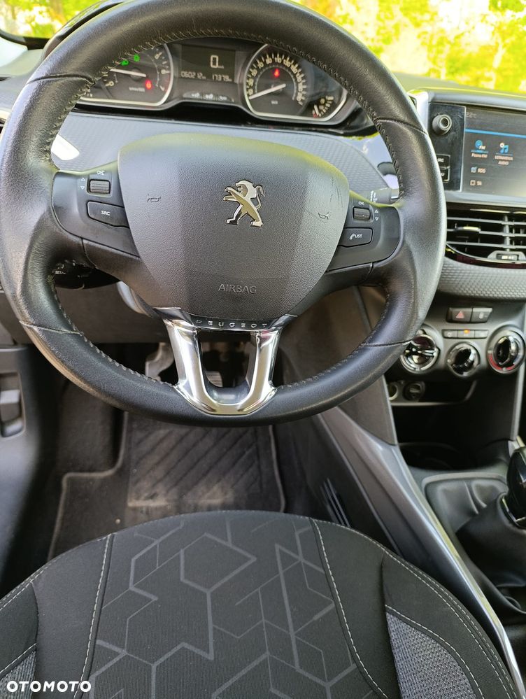 Peugeot 2008 - 14
