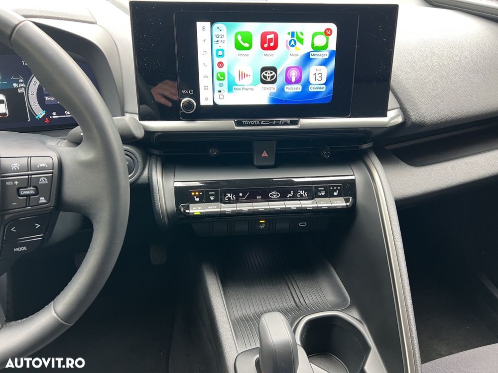 Toyota C-HR 2.0 PHEV 223 CP 4x2 CVT Dynamic - 12