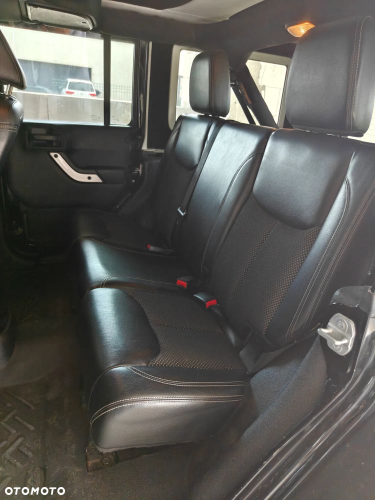 Jeep Wrangler 3.6 Unlim Sahara - 13