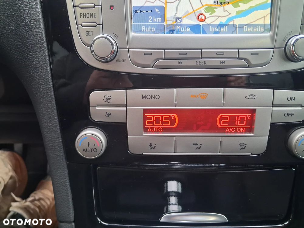 Ford S-Max 2.0 TDCi Titanium - 26