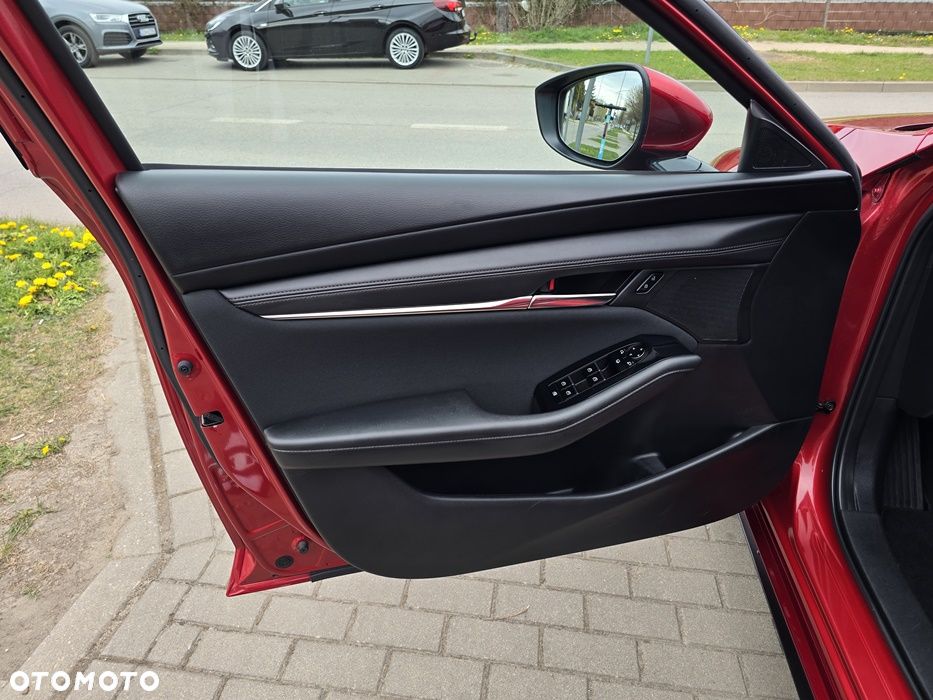 Mazda 3 e-SKYACTIV-G 2.0 M HYBRID - 29