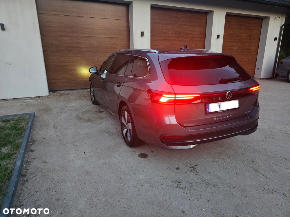 Volkswagen Passat - 16