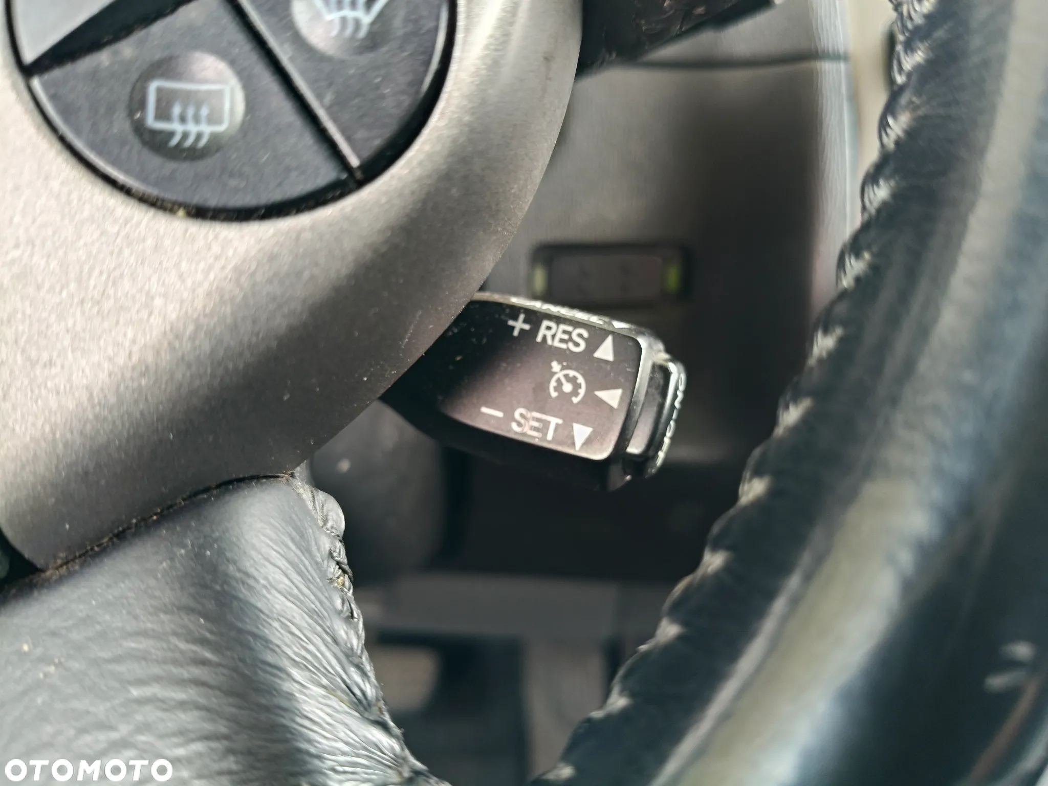 Toyota Prius 1.5 VVT-i Prestige - 17
