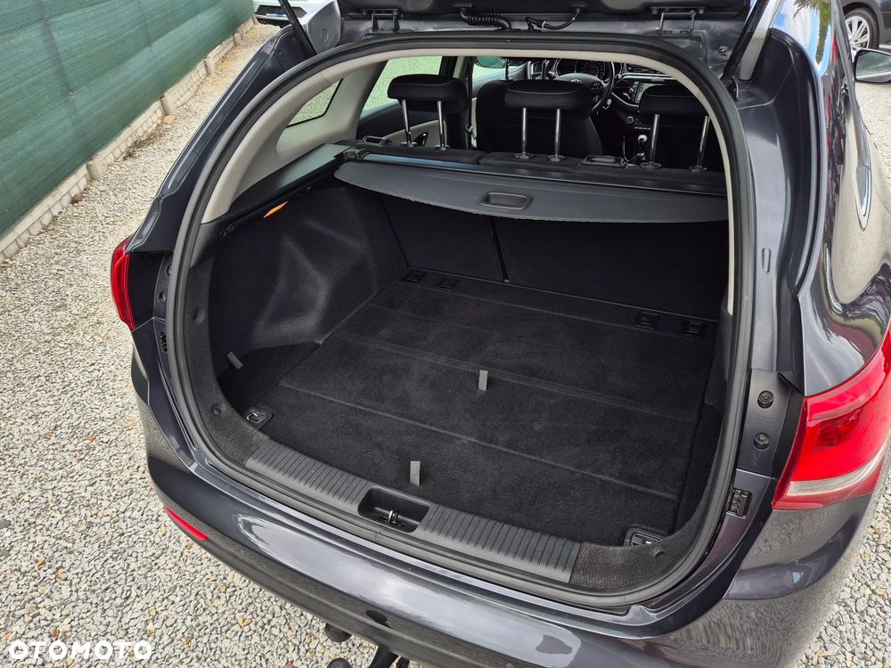 Kia Ceed 1.6 CRDi 136 ISG Platinum Edition - 34