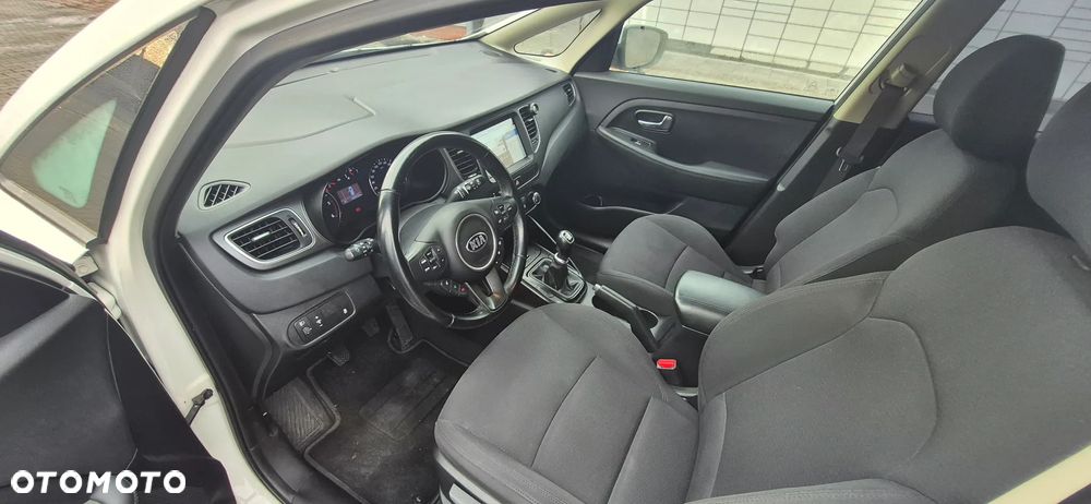 Kia Carens 1.7 CRDi 115 Dream Team Edition - 9