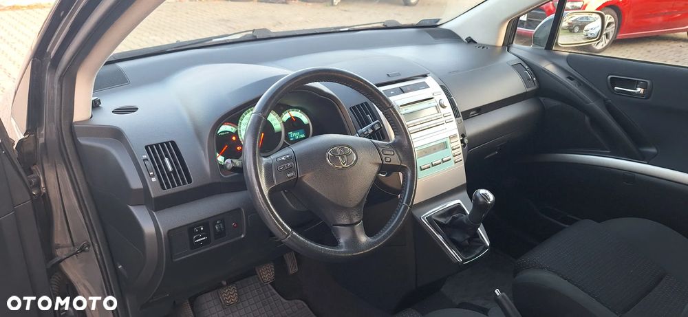 Toyota Corolla Verso - 11