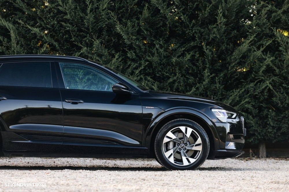 Audi e-tron 50 quattro S line - 27