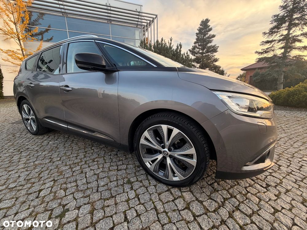 Renault Grand Scenic - 33