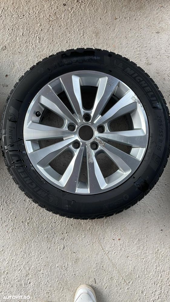 Volkswagen Golf 1.6 TDI DPF BlueMotion Technology Comfortline - 16