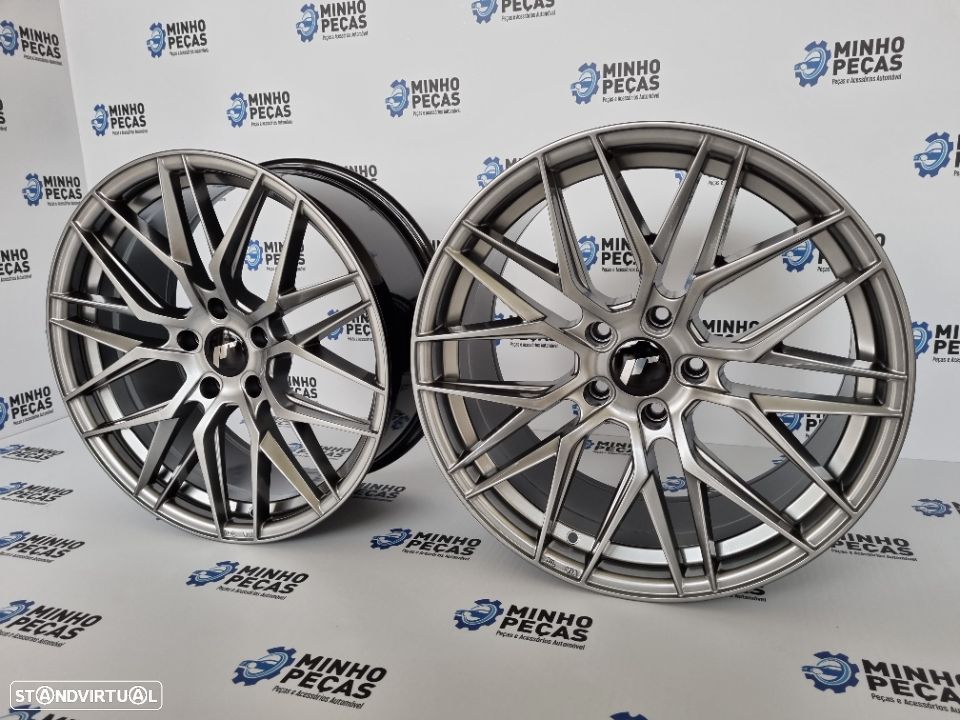 Jantes Japan Racing (JR28) em 17 (5x114.3) - 3