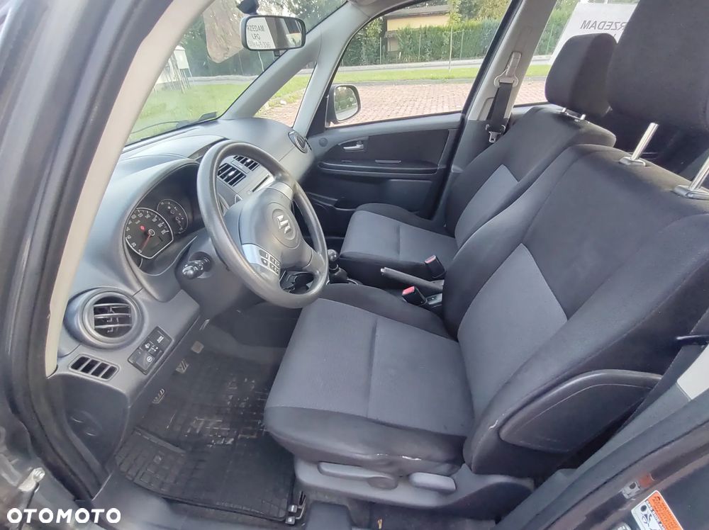 Suzuki SX4 1.6 GLX / Comfort - 12