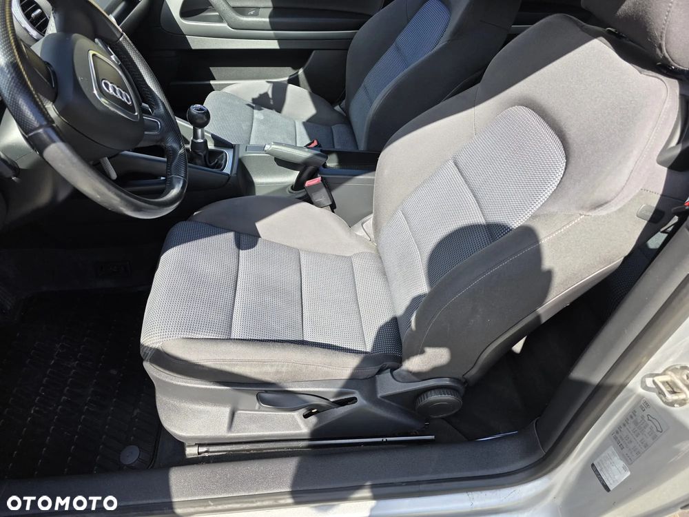 Audi A3 3-drzwiowe 1.6 Ambiente - 13