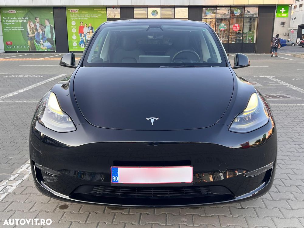 Tesla Model Y Long Range Dual Motor AWD - 2