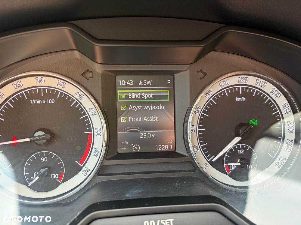 Skoda Octavia 2.0 TDI DSG Edition - 13