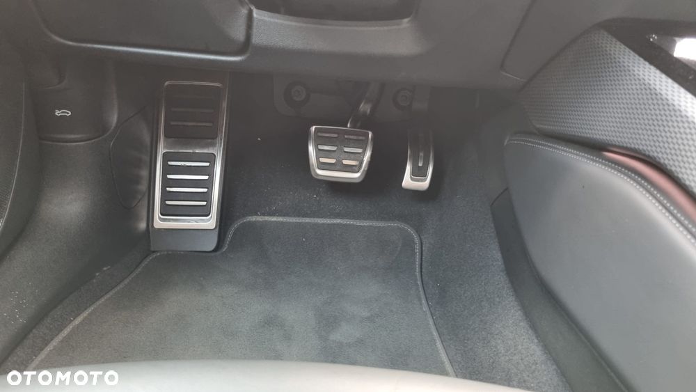 Audi A5 Avant e-hybrid quattro 220 kW S tronic Edition one - 16