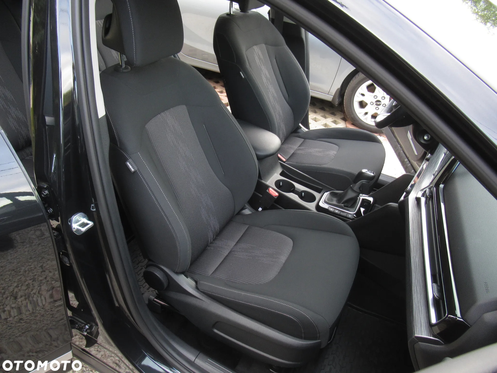 Kia Sportage 1.6 T-GDI L 2WD - 11