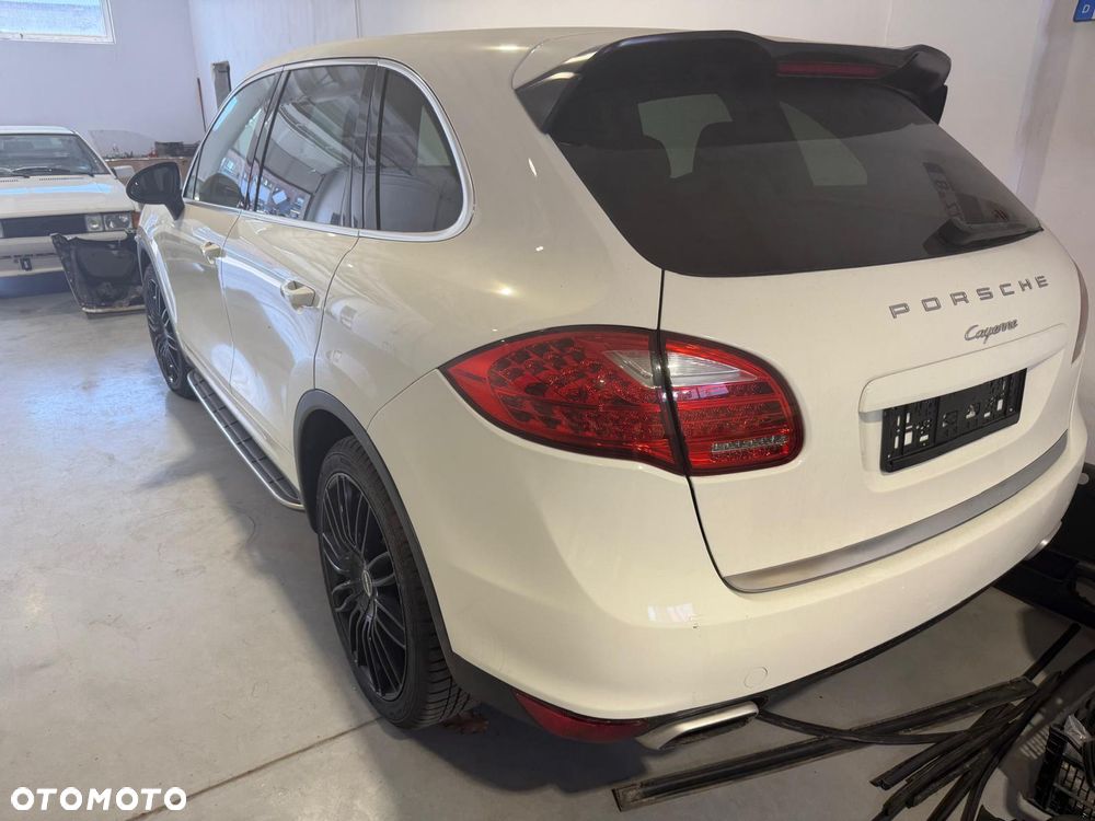 Porsche Cayenne - 3