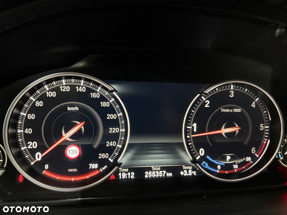 BMW Seria 5 530d xDrive Sport-Aut Luxury Line - 10