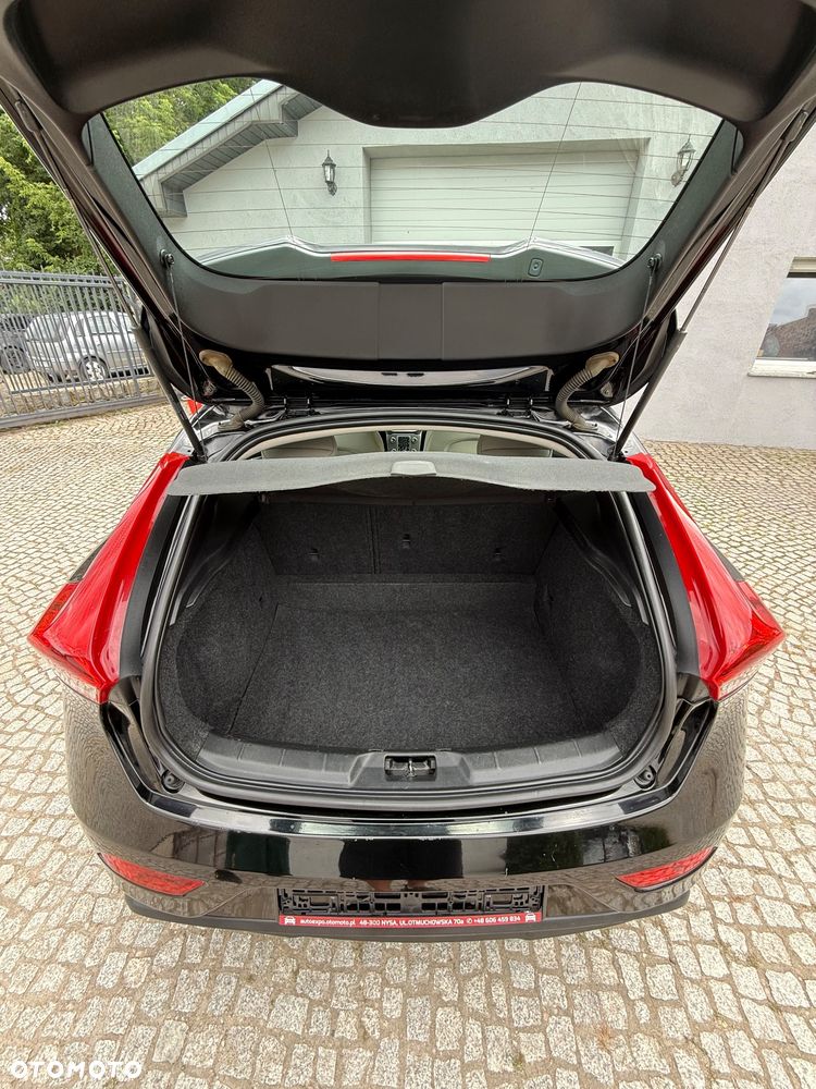 Volvo V40 D3 Geartronic Momentum - 18