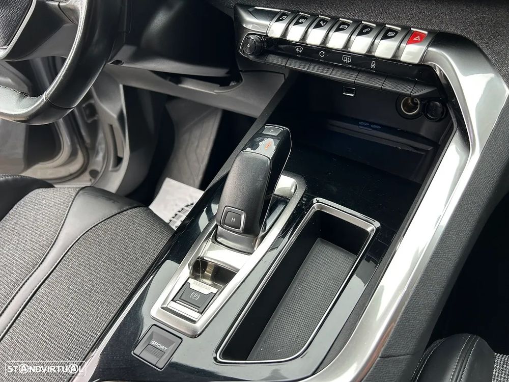 Peugeot 3008 BlueHDi 130 Stop & Start EAT8 Allure Pack - 21