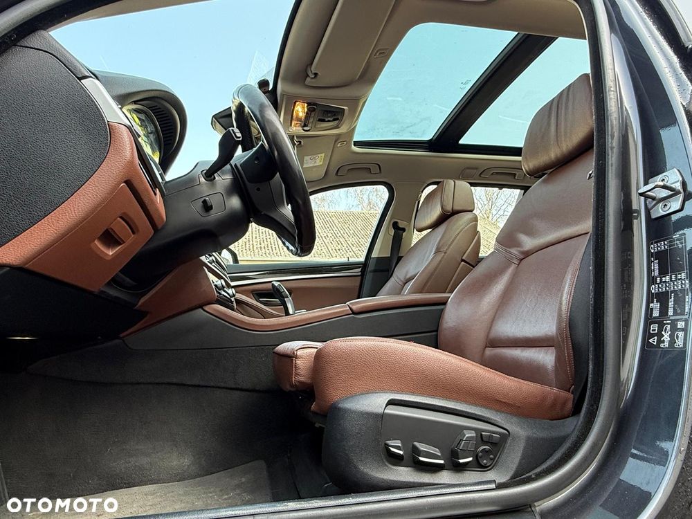 BMW Seria 5 530d Luxury Line - 22