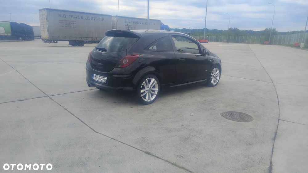 Opel Corsa 1.6 Turbo Color Edition - 4