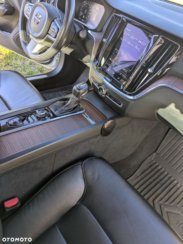 Volvo S60 T6 AWD Momentum Pro - 16