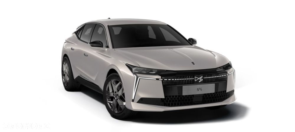 DS Automobiles N°4 - 5