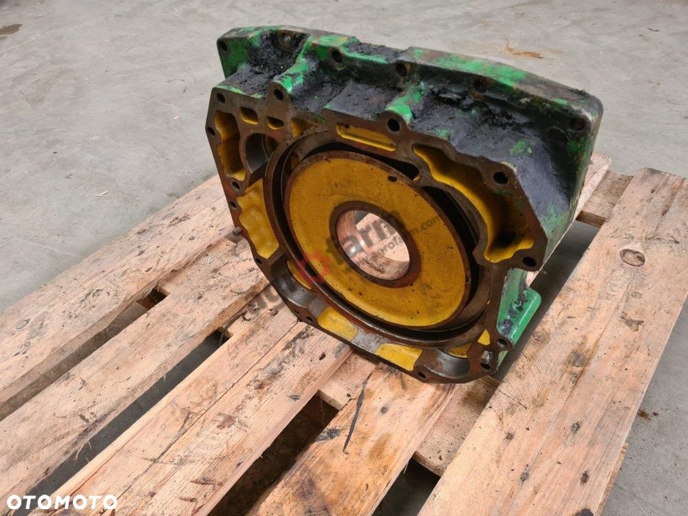 OBUDOWA SKRZYNI R124437 JOHN DEERE 7600 7700 7800 - 2