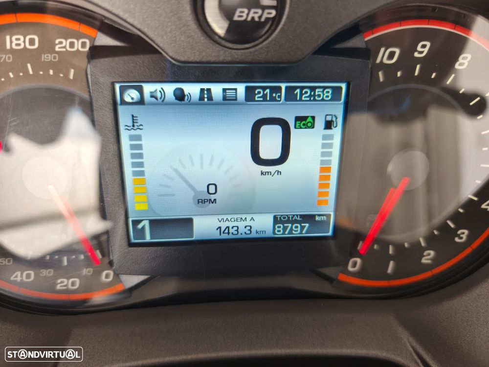 Can-Am Spyder F3 T - 6