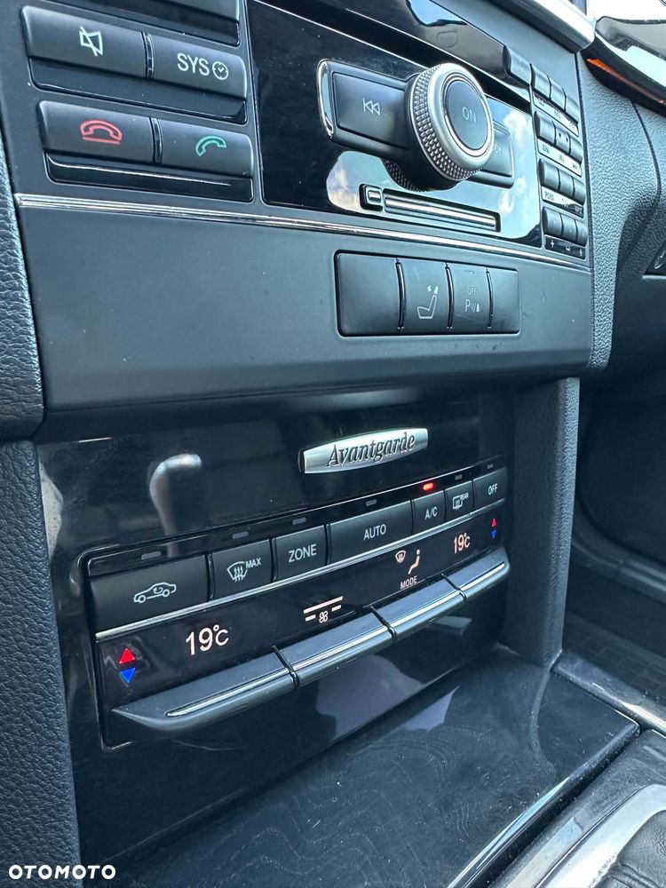 Mercedes-Benz Klasa E 250 CDI DPF BlueEFFICIENCY Automatik Avantgarde - 15
