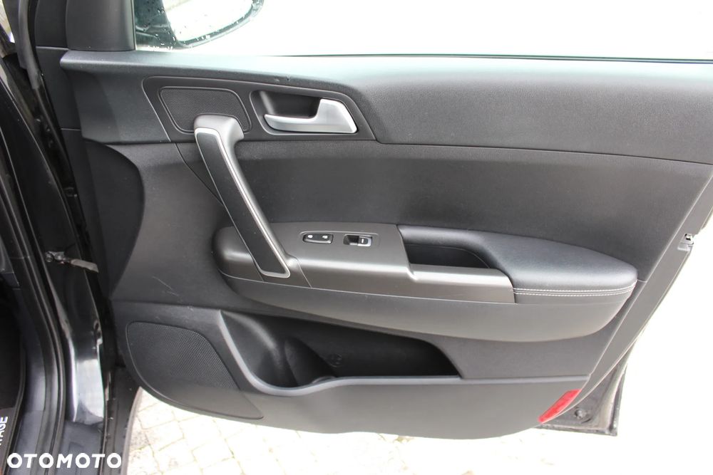 Kia Sportage 1.7 CRDI 2WD ISG Dream-Team Edition - 22