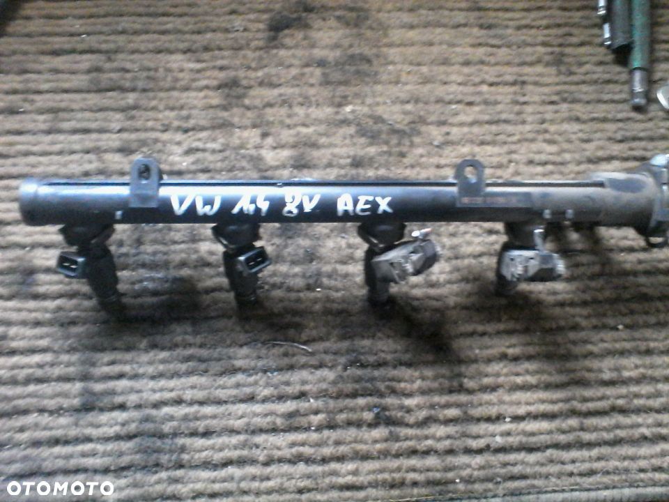 VW POLO GOLF IBIZA 1,4 8V listwa wtryskowa wtryski 030133319AA 030906031J - 1