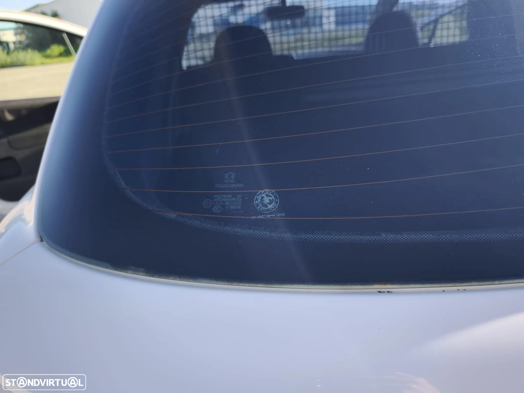 Peugeot 207 1.4 HDi Urban - 12
