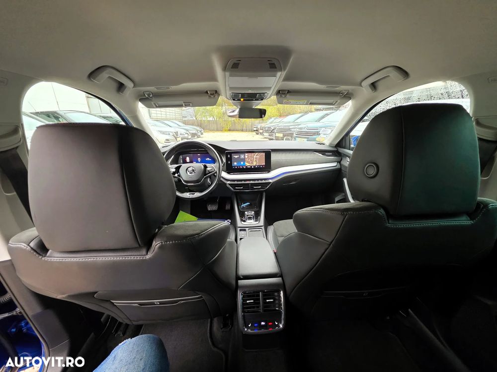 Skoda Octavia 2.0 TDI DSG Sportline - 24