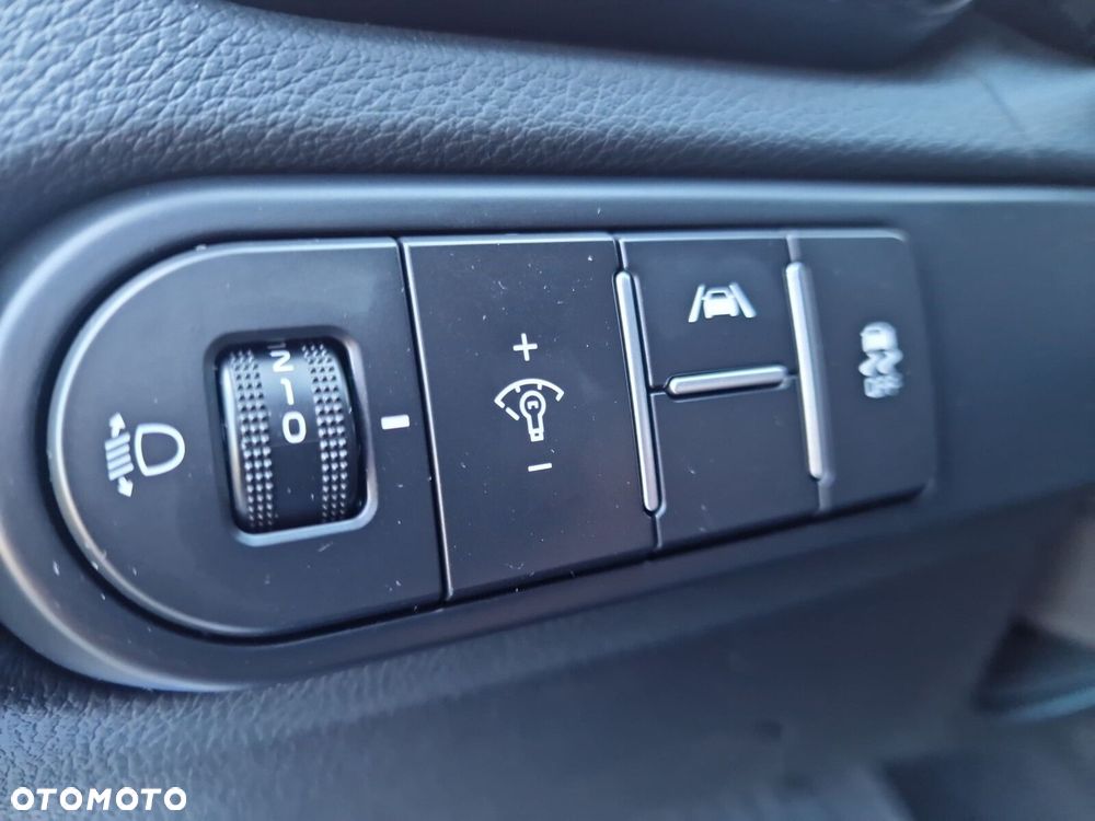 Kia XCeed 1.5 T-GDI Business Line DCT - 19