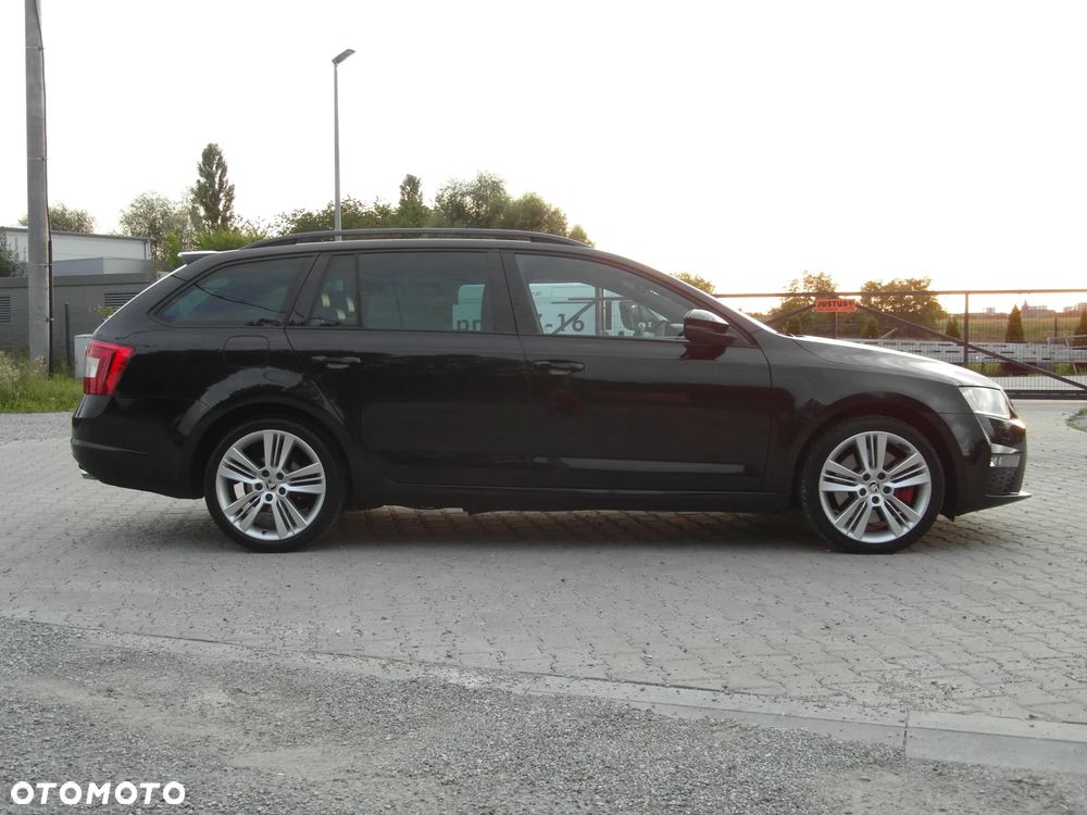 Skoda Octavia 2.0 TDI DSG RS - 12