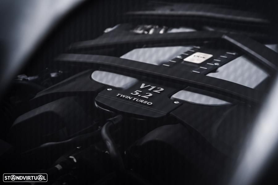Aston Martin DBS Coupe Superleggera - 16
