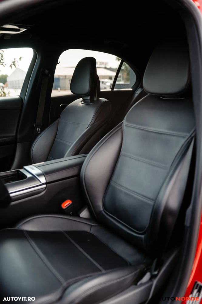 Mercedes-Benz C 300 e 9G-TRONIC AMG Line - 20