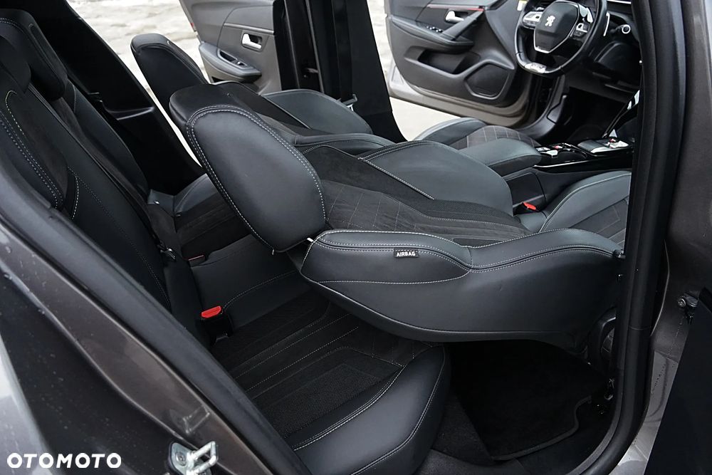 Peugeot 208 PureTech 100 EAT8 GT Pack - 33