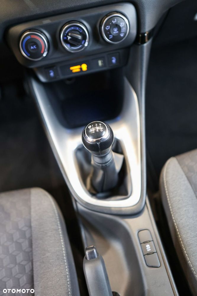Toyota Yaris 1.5 Comfort - 23