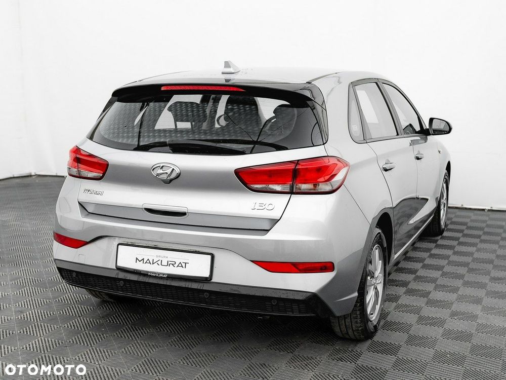 Hyundai i30 1.5 DPI Classic + - 6
