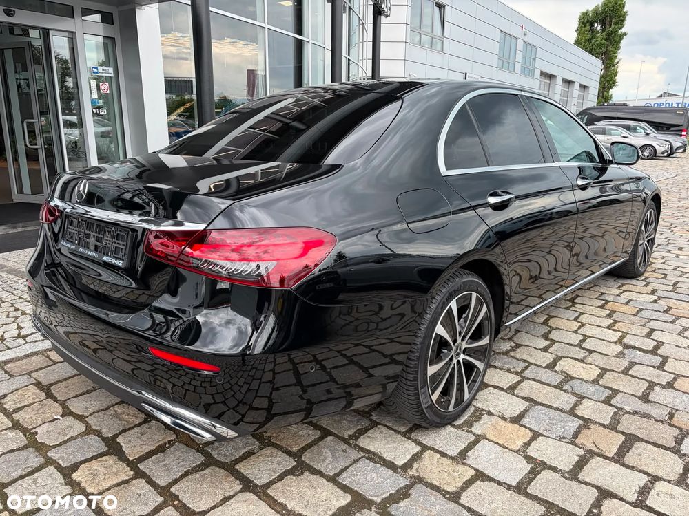 Mercedes-Benz Klasa E 220 d 4-Matic Exclusive - 4