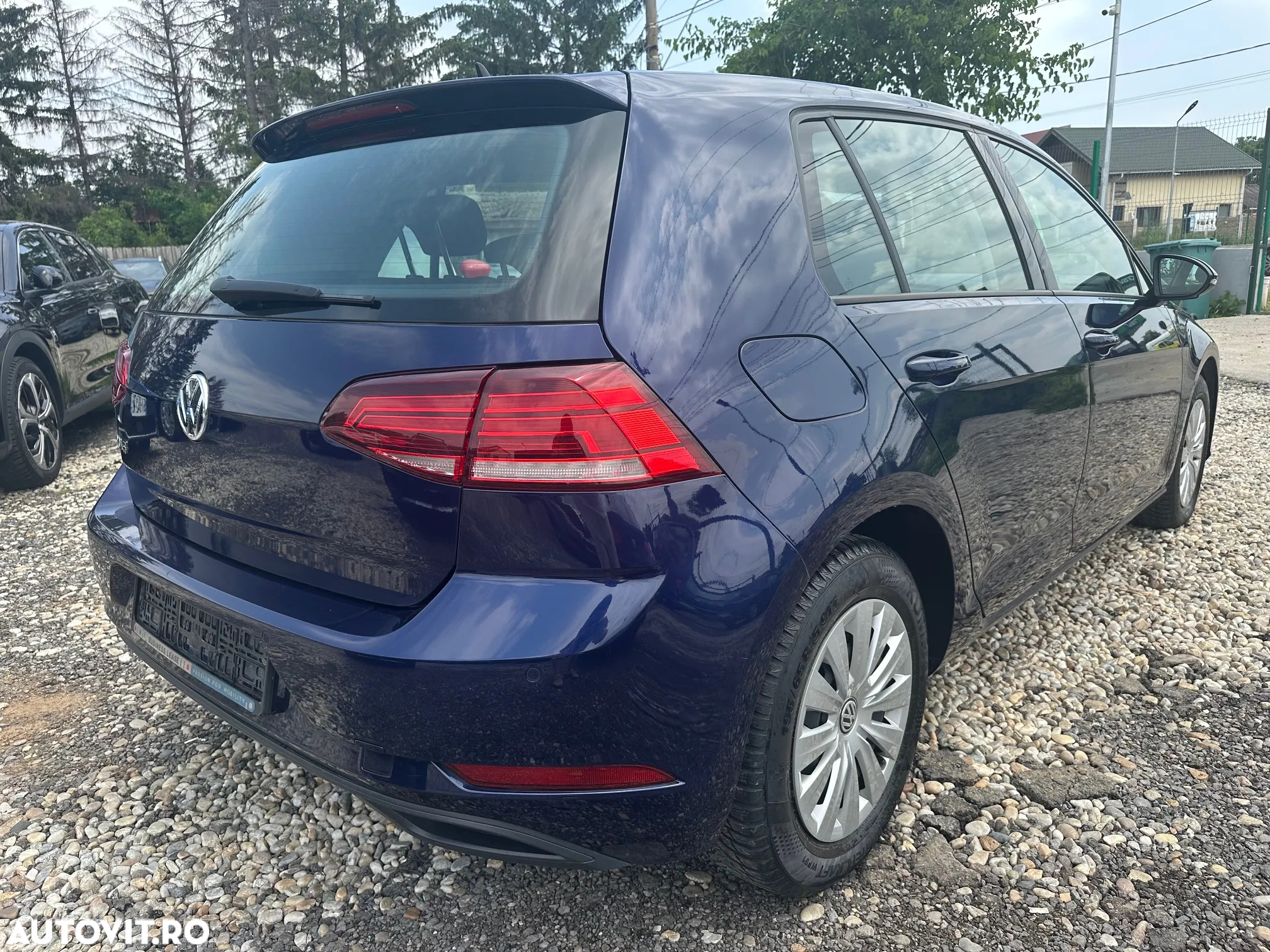 Volkswagen Golf 1.6 TDI Trendline - 6