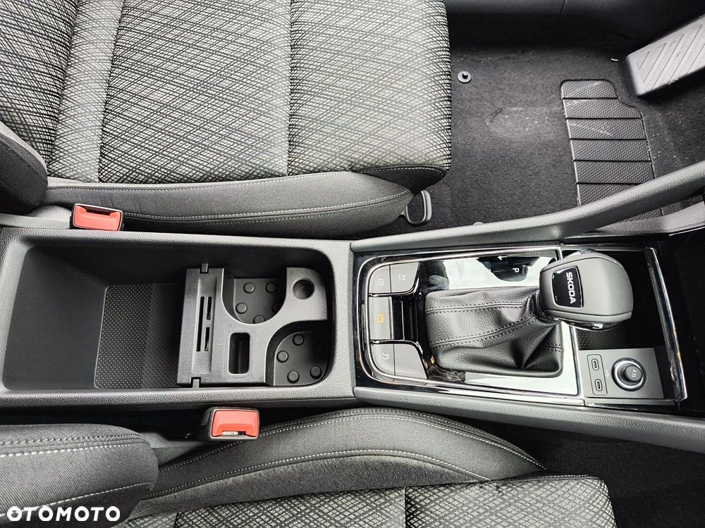 Skoda Karoq 1.5 TSI ACT Edition 130 DSG - 39