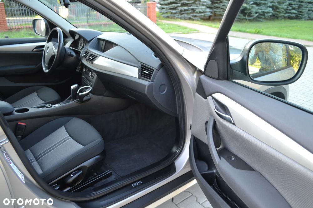BMW X1 sDrive18d xLine - 17
